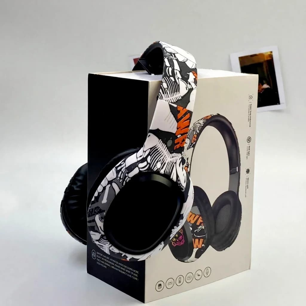 Over-ear Bluetooth-hovedtelefoner med FM-radio og LED-lys