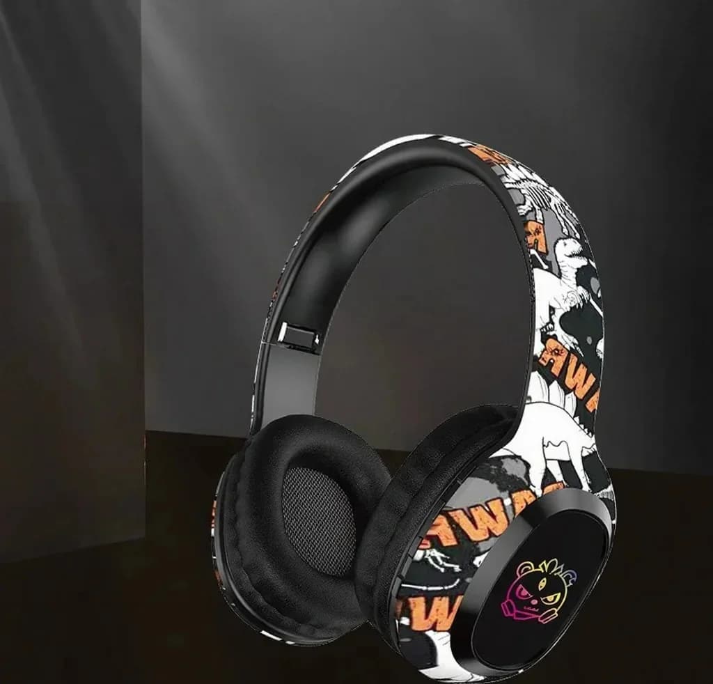 Over-ear Bluetooth-hovedtelefoner med FM-radio og LED-lys