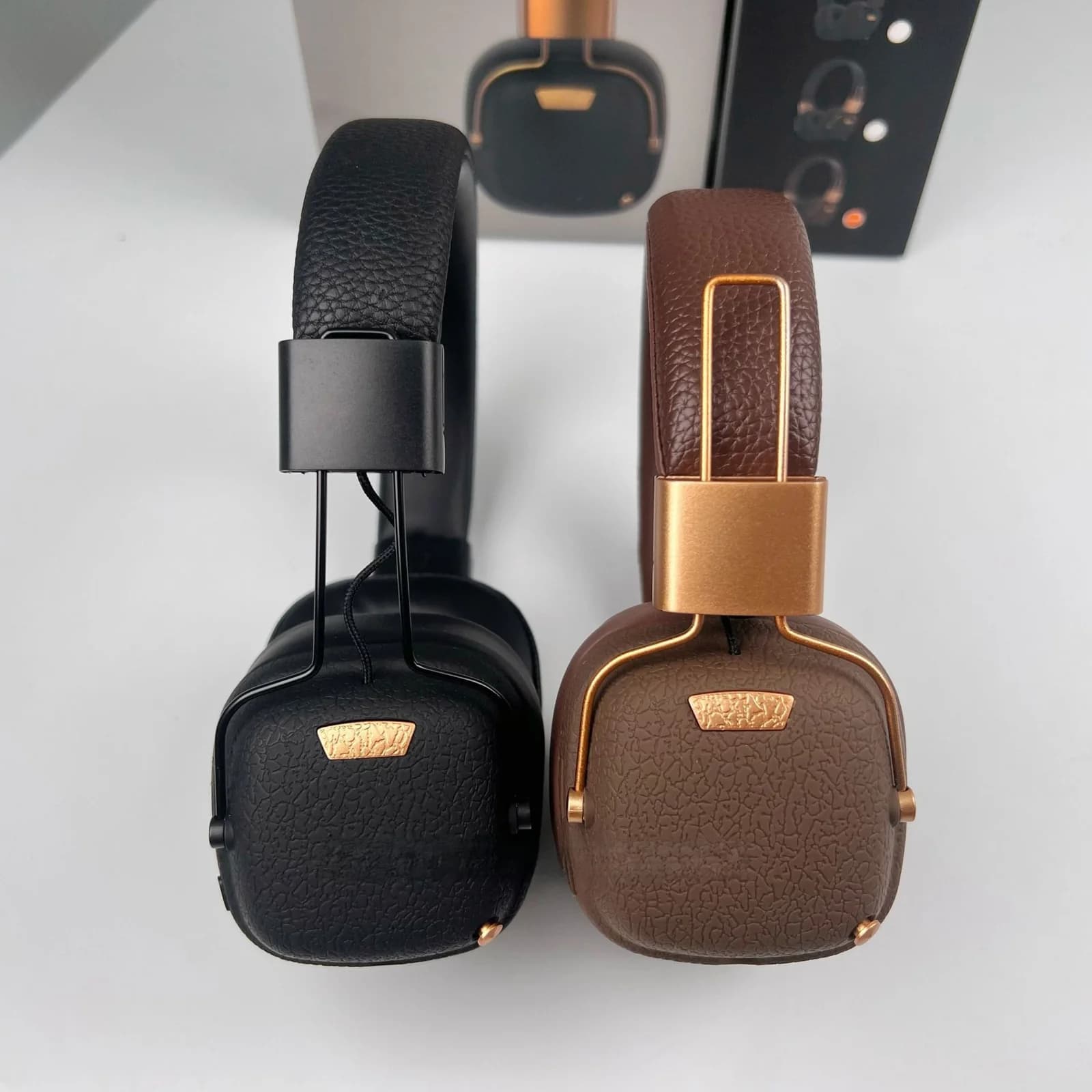 Retro trådløse Bluetooth-hovedtelefoner med EQ-lydtilstande