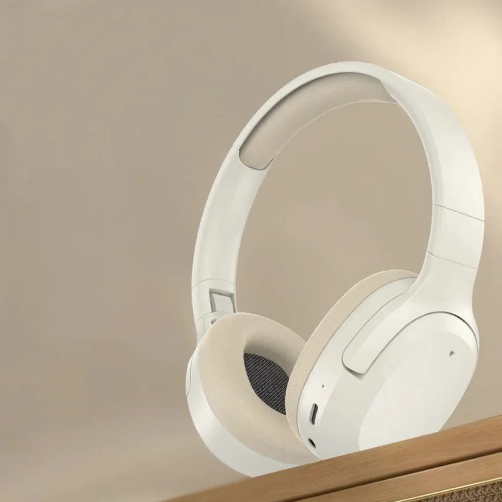 Over-ear Bluetooth-hovedtelefoner med bas, AUX og TF-kort understøttelse